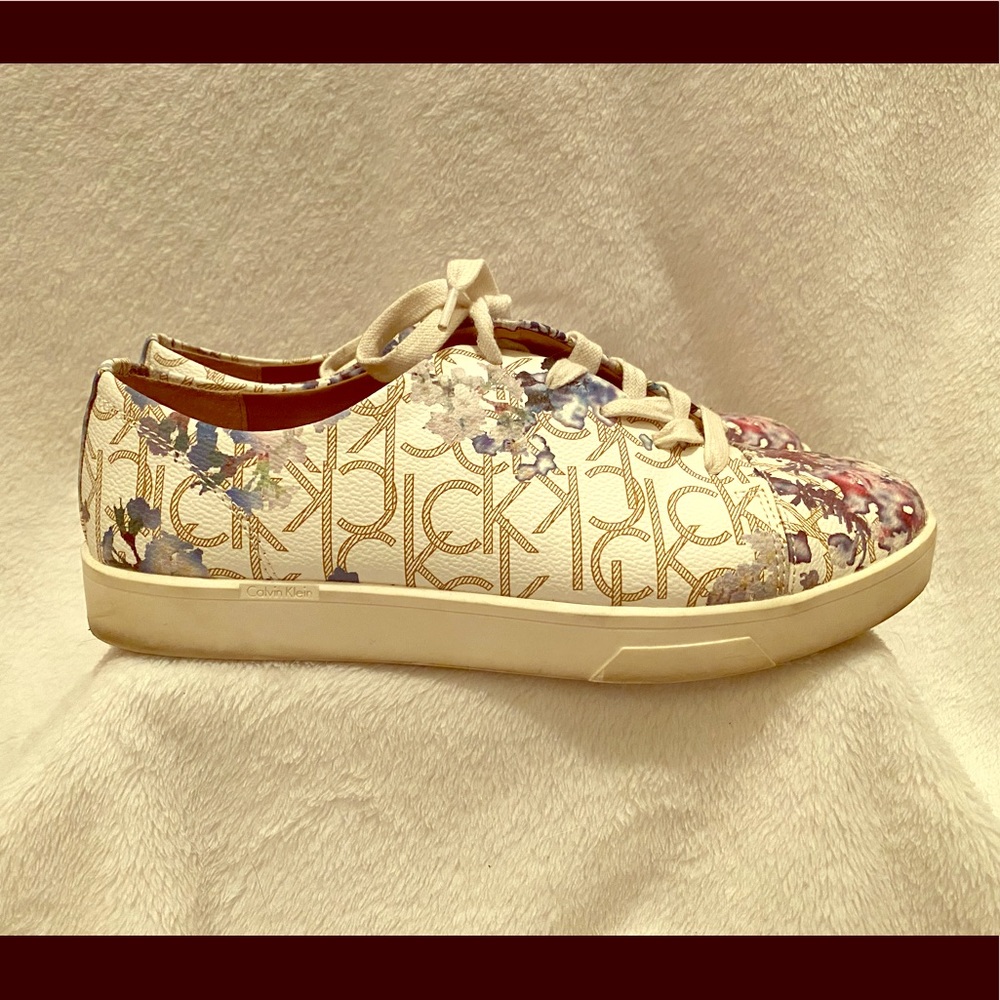Calvin Klein Imilia Floral Sneakers